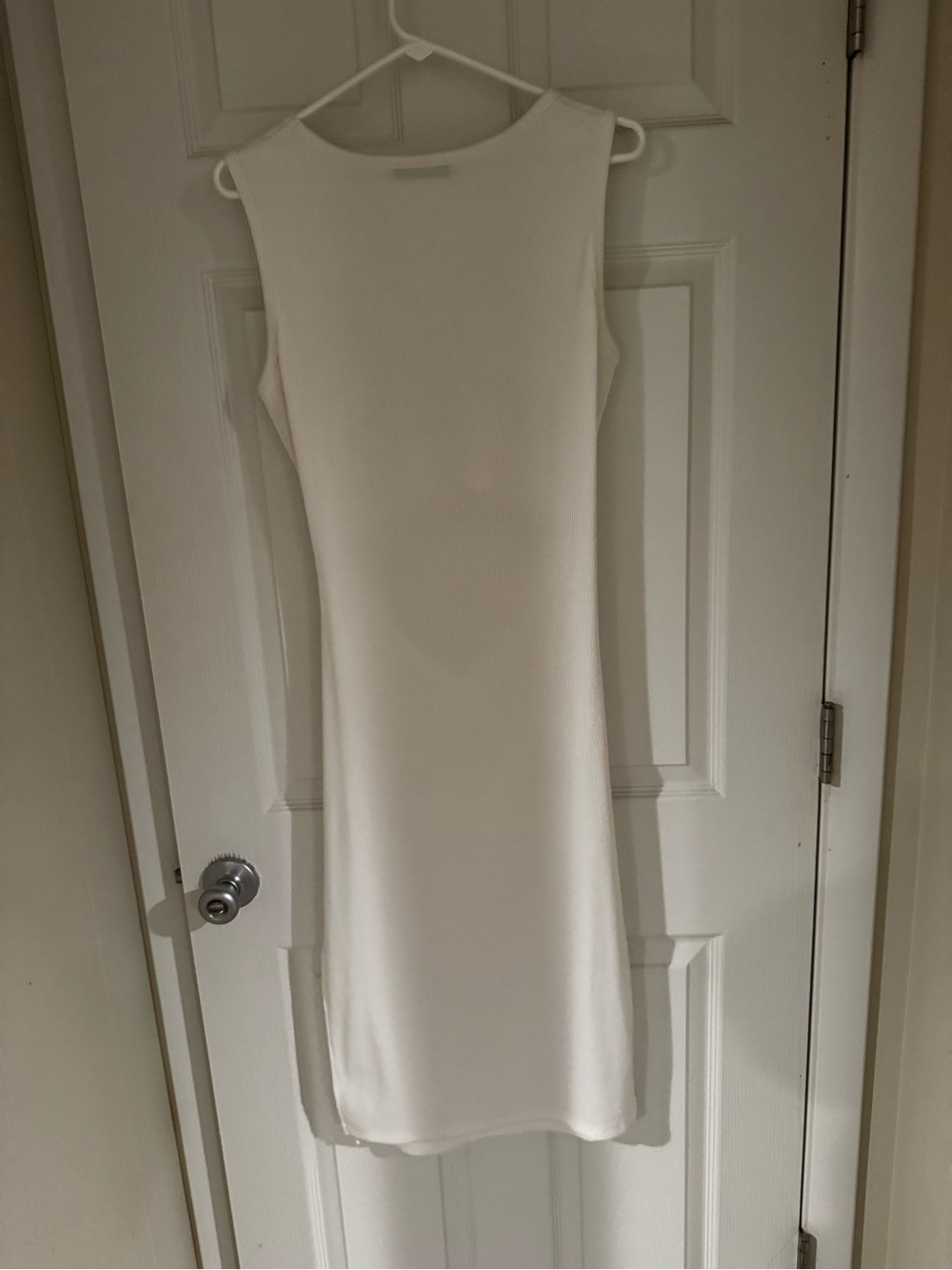 Sleeveless White Ribbed Midi Dress with Cutout and Side Slit - Picture 5 of 5